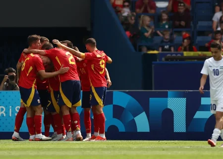 France, Spain eye knockouts as Argentina aim to bounce back