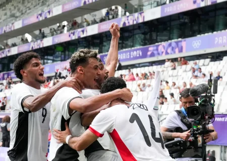 Egypt stun Spain to advance as Dominican Republic head home