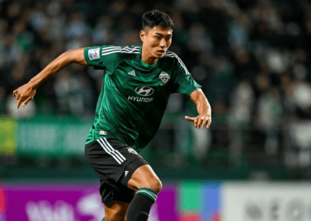 Jeong joins Wanderers, Al Shabab sign Bonaventura