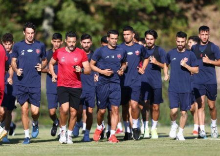 پرسپولیسی‌ها در ترکیه دو گروه شدند