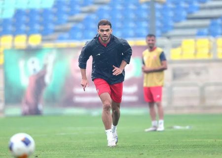 بازگشت ستاره ازبک به تمرینات پرسپولیس در روز بارانی