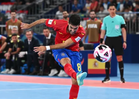 Higuita heroics earn Kazakhstan draw with Spain