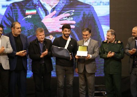 هزار وعده خوبان را یکی وفا نکرد