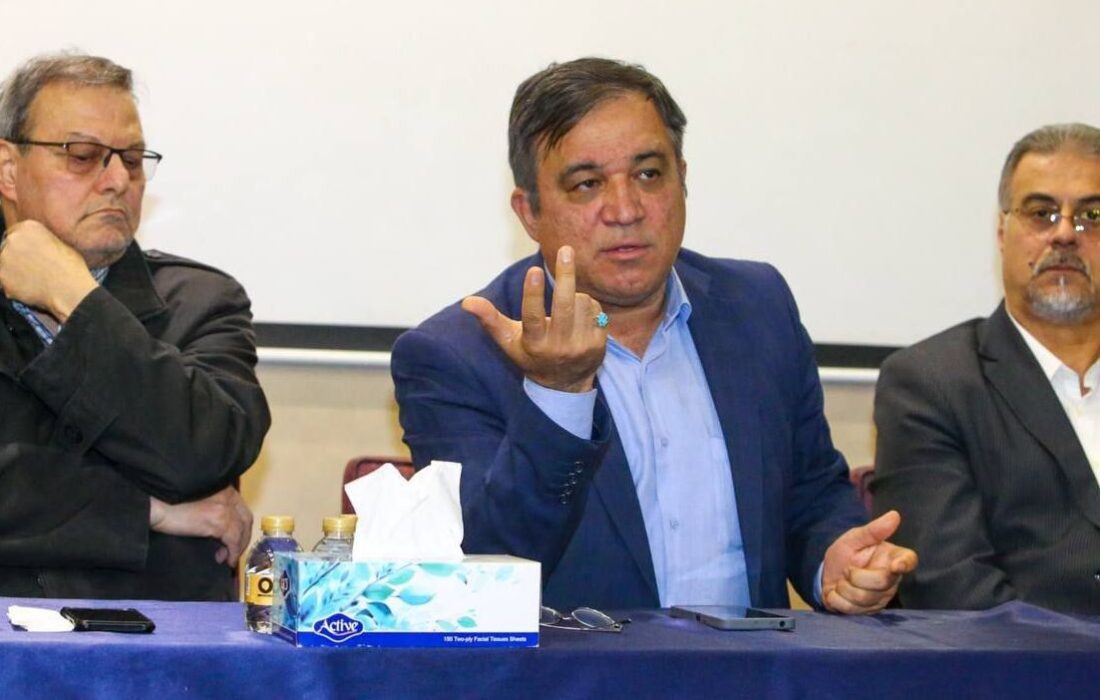 تاجرنیا: استقلال نمی‌تواند ۱۵ بازیکن درجه اول بگیرد!
