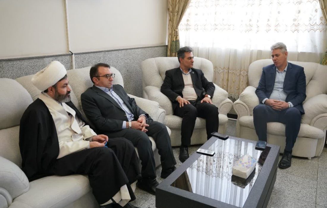 دیدار مسئولان هیات تکواندو آذربایجان غربی با رئیس دانشگاه آزاد اسلامی استان