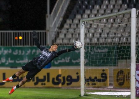 خلیفه: دوست دارم روزی دروازه‌بان شماره یک پرسپولیس شوم