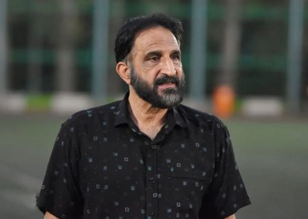 انتقاد محمد نوری از خط دفاع استقلال و تأکید بر ضرورت جذب مدافع سرعتی