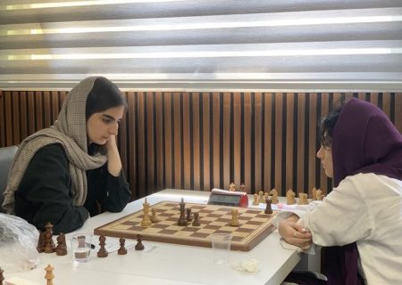 قهرمانی آناهیتا زاهدی‌فر در سی‌وپنجمین دوره شطرنج قهرمانی بانوان ایران